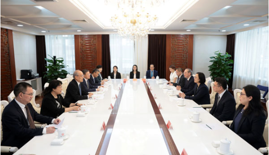 张军会见澳门终审法院院长宋敏莉