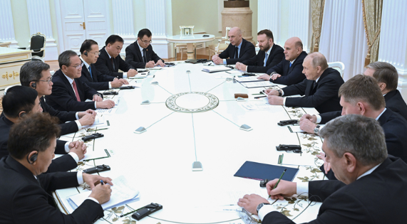 李强会见俄罗斯总统普京